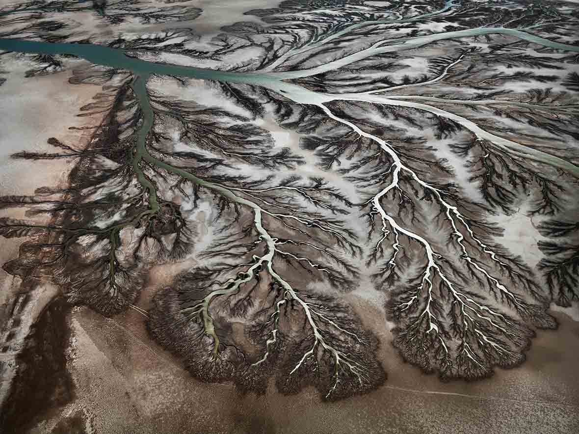 Edward Burtynsky, Colorado Nehri Deltası #1, San Felipe yakınları, Baja, Meksika, 2012 Sanatçının ve Borusan Çağdaş Sanat Koleksiyonu’nun izniyle.
